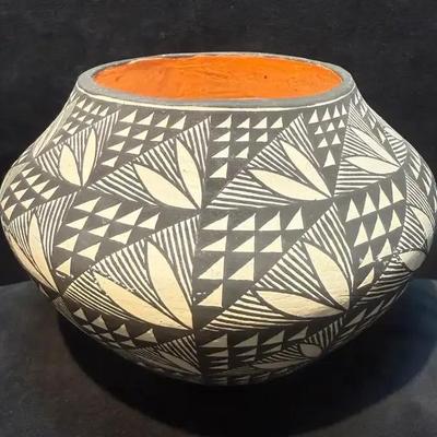 Acoma pueblo pottery