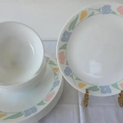 Corning Corelle Set Of 12 Plate And 8 Bowls