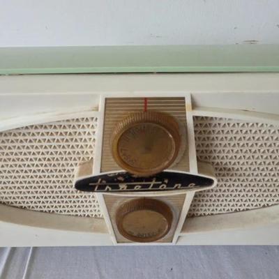 Vintage Mint Green Truetone radio