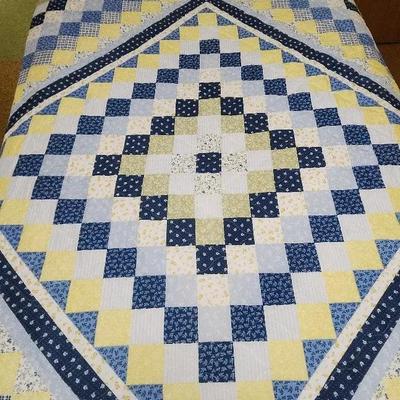 Machine Sewn Quilt & Blankets