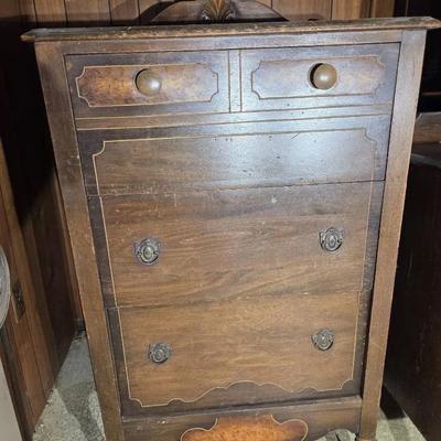 Dresser