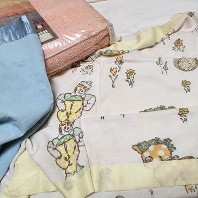 Vintage Blankets, Satin Trim Vintage Baby Blankets