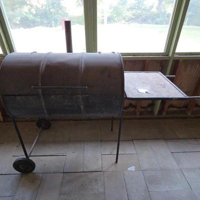 Large BBQ Barrell Grill