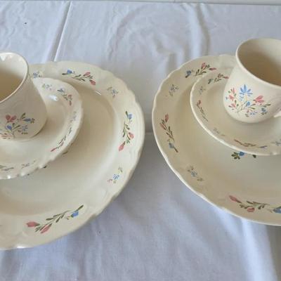 Stoneware Dinner Plates With Saucers And Cups