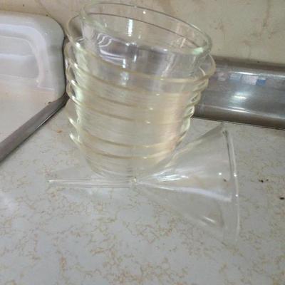 PYREX small Dish And PYREX Funnel