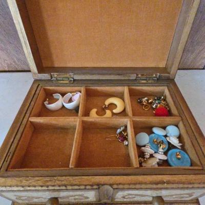 Jewelry Box With Contents