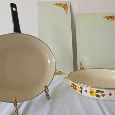 Enamel Cool Set With Stove Mats