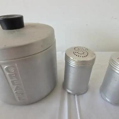 Vintage Pure Aluminum Grease Container Canister w/Lid Salt And Pepper Aluminum