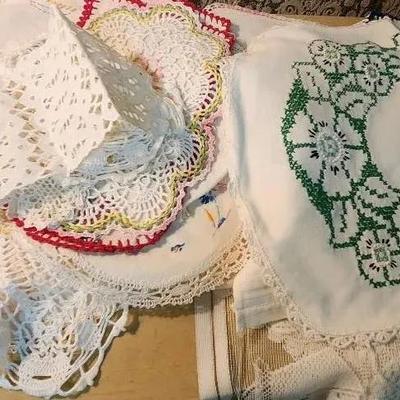 Vintage Doilies & Table Runners