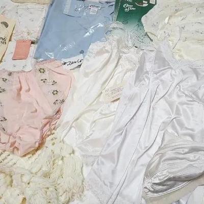 Vintage Ladies Pajamas & Undergarments