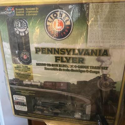 Lionel Pennsylvania Flyer Train Set (WITH BOX)