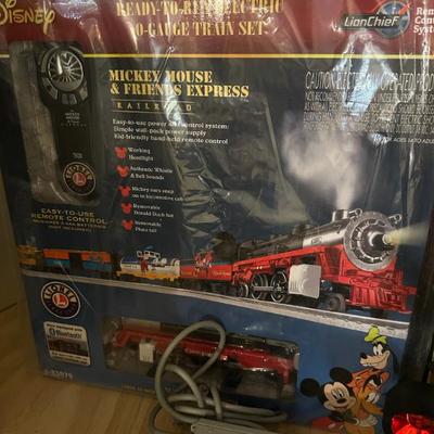 Lionel Disney Mickey Mouse & Friends O-Gauge Train Set (WITH BOX)