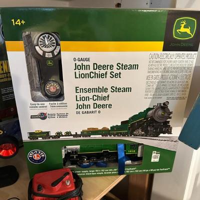 Lionel John Deere Train Set (WITH BOX)