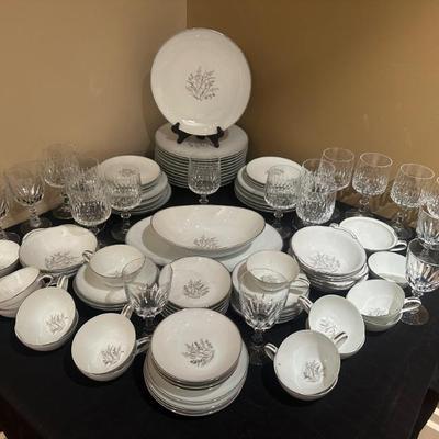 Noritake "Taryn" Pattern China Set