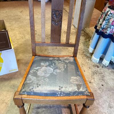 antique pub table and 4 chairs $289
36" square X 30"
with 2 leaves 60"