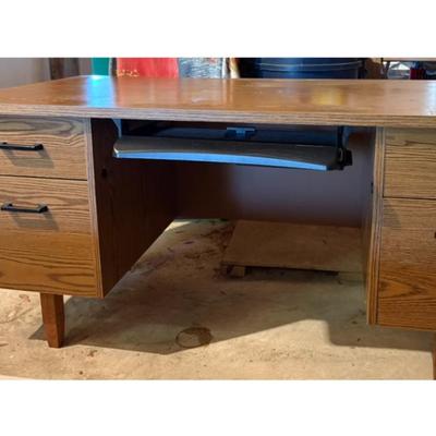 desk $50
48 X 30 X 29"