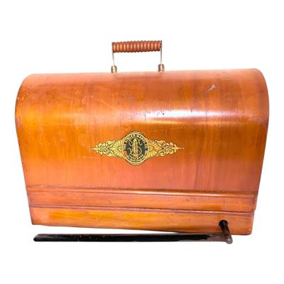 Antique Singer Sewing Machine with Case 