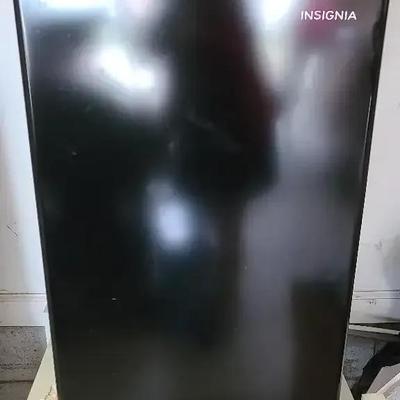Insignia Mini Refrigerator With Table Stand – Powered On
