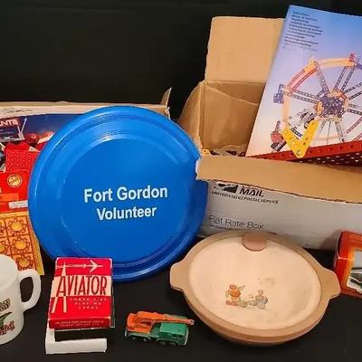 Vintage Toys & Collectibles Featuring Tente Building Sets, Super BB Cap Guns & Fort Gordon Frisbee