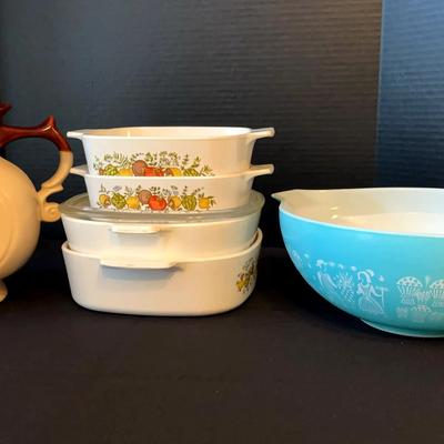 McCoy Pottery Pitcher, Corning Ware & Pyrex Casserole Dishes