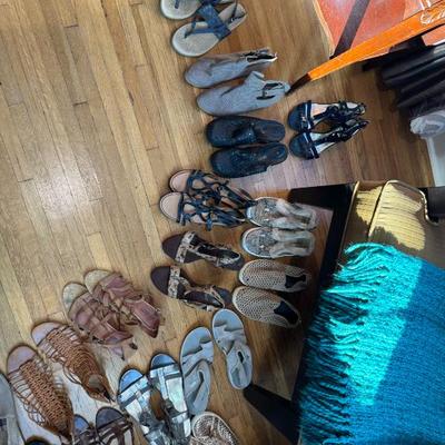 Sale Photo Thumbnail #200