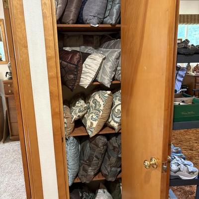 Sale Photo Thumbnail #82