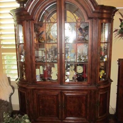 Sale Photo Thumbnail #30: Stunning 2-piece Universal Furniture lighted hutch