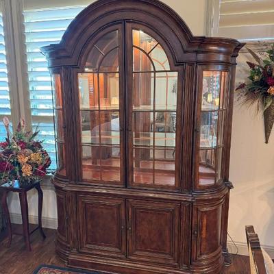 Sale Photo Thumbnail #31: Stunning 2-piece Universal Furniture lighted hutch
