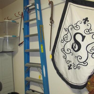Sale Photo Thumbnail #173: Extra tall A-frame ladder