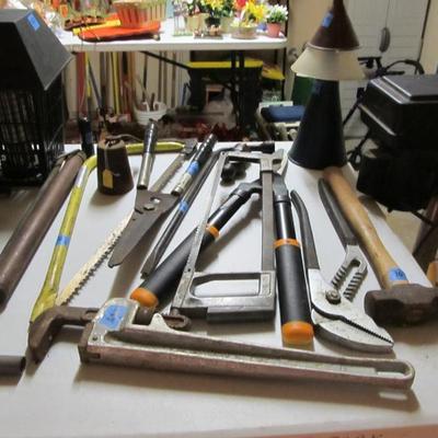 Sale Photo Thumbnail #146: Lots of tools of every kind from a lifetime of collecting. Stanley, Craftsman, Ryobi, Black n Decker, Husky, Duracraft, and more. Lots of power tools, hand tools, cabinets, tool cabinets, VTG items, yard tools, and more!