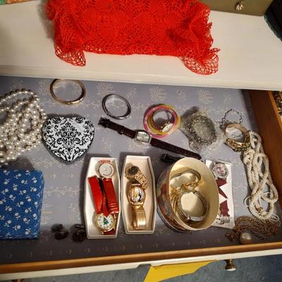 Sale Photo Thumbnail #34