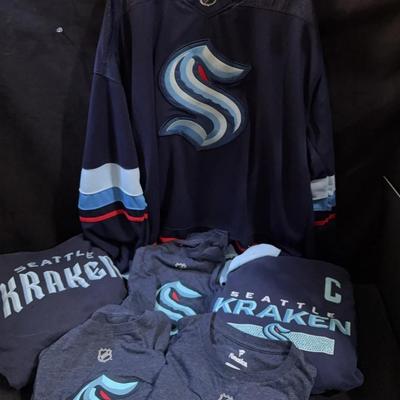 Seattle Kraken Donato Jersey & Other Fan Gear
