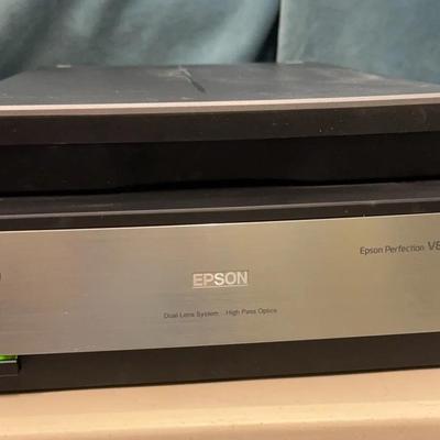 Epson Perfection V850 PRO Dual Lens Scanner