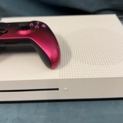 Xbox One S Gaming Console & Controller