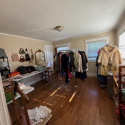 Sale Photo Thumbnail #332