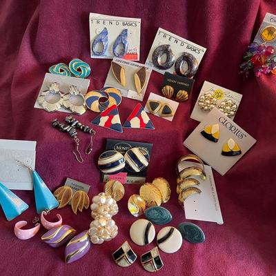 Collection Of Pierced Earings Many New 
