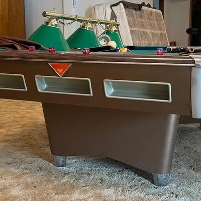 Very Cool Vintage Pool Table, Light And Acessories