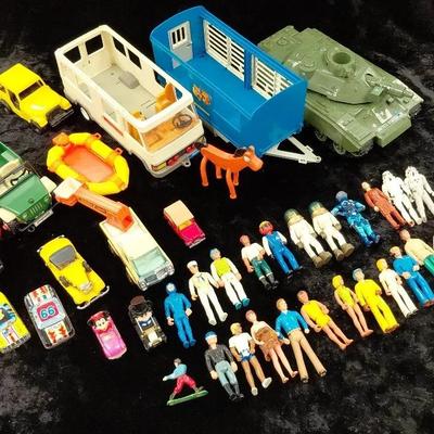 Eclectic retro toy lot