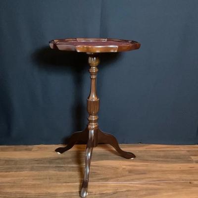 Bombay Company Georgian Style Pie Crust Side Table 
