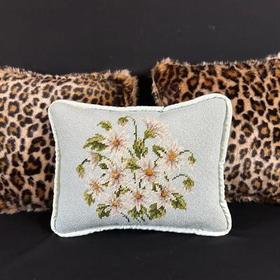 Decorative Throw Pillows