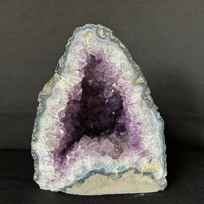 Natural Amethyst Geode Quartz Crystal 