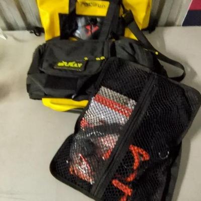 Pascifun Bully Dry Bag & Paddle Leashes & Accessories 