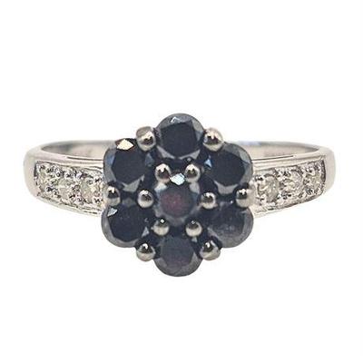 Lot 027   
10K White Gold Diamond & Onyx Ring