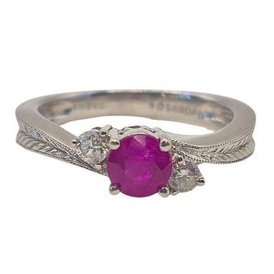 Lot 036  
14K White Gold Pink Sapphire & Diamond Ring