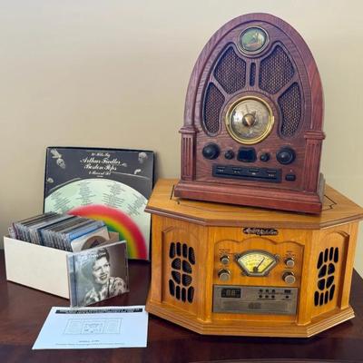 Retro Style Turntables & Stereos (2)