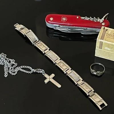 Swiss Army Pocket Knife with Cross Pendant on Chain, Wire Ring and Stainless Link Bracelet 