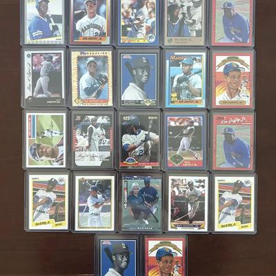 Ken Griffey Jr. Baseball Cards. Rookies and Inserts