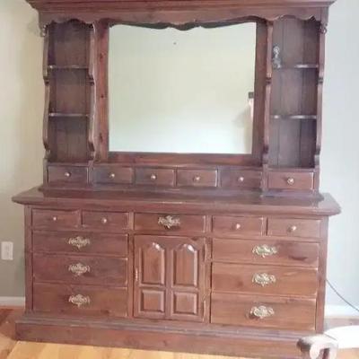 Ethan Allen Antique Pine Triple Drawer Dresser, Hutch Mirror, With Matching Nightstand
