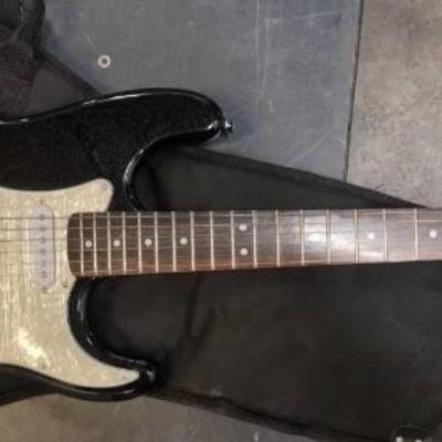 WST036 Fender "STARCASTER" Guitar, Subwoofer and Amplifier Set.