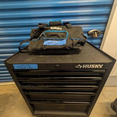 WST093 "HUSKY" (5) Drawer Locking Toolbox & Tools up for Auction! HEAVY! 500 LBS +/-.